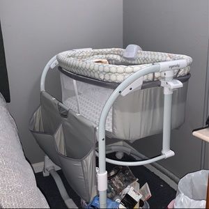 Ingenuity bassinet grey